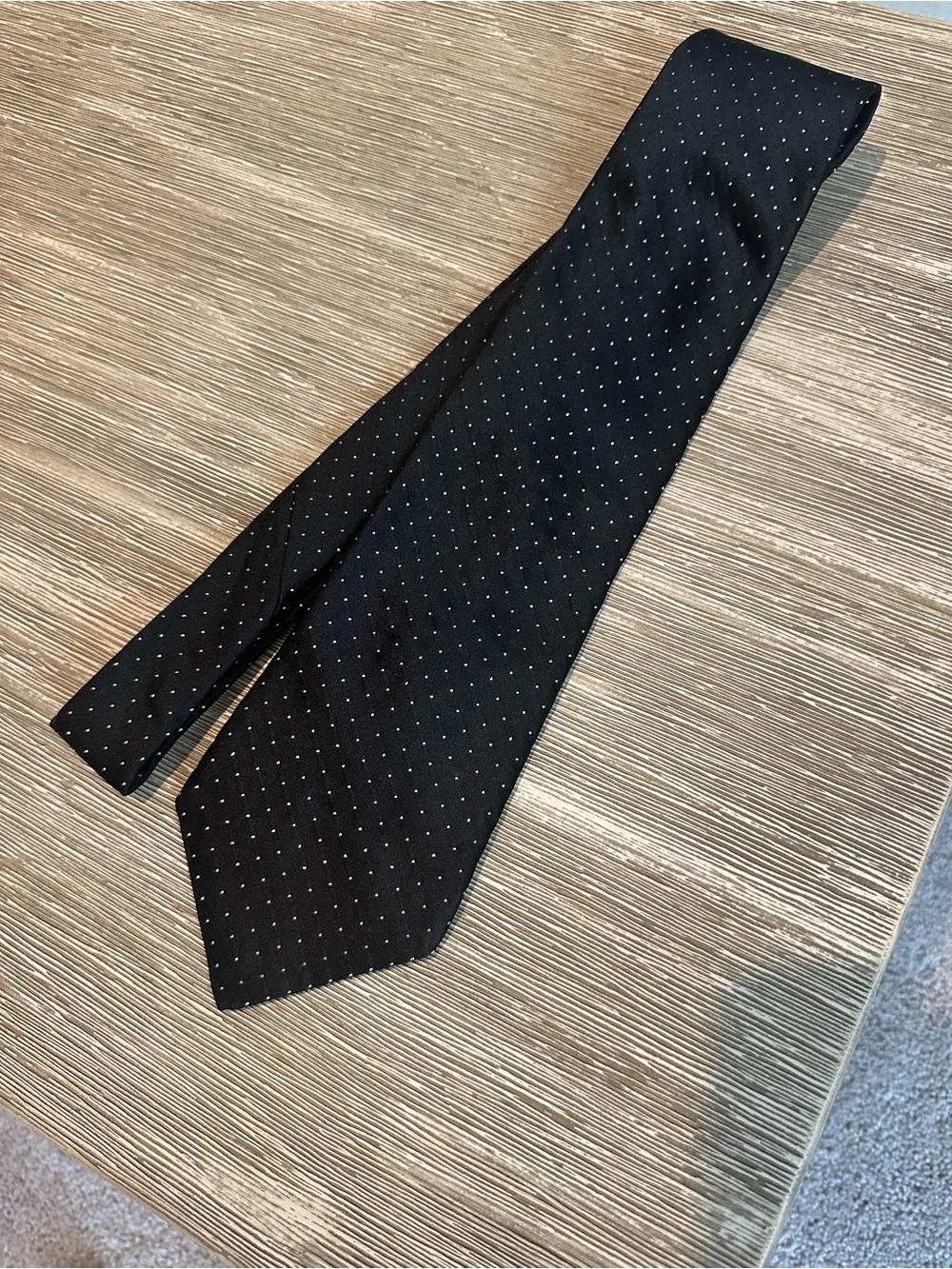 Men's VanHeusen Black Micro Dot Tie -